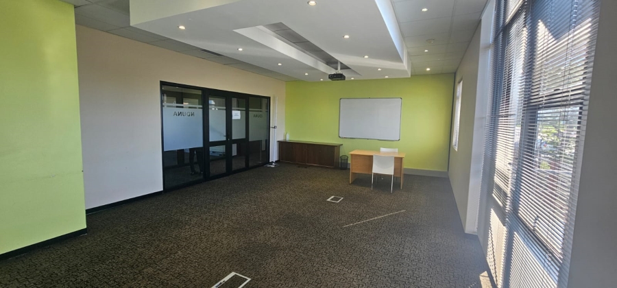 To Let commercial Property for Rent in Vincent Eastern Cape